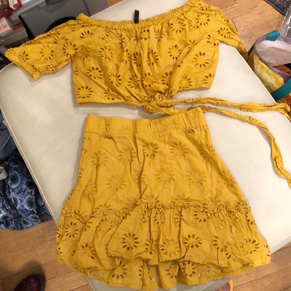 Zara two piece set mustard yellow top and skirt - Picture 1 of 6